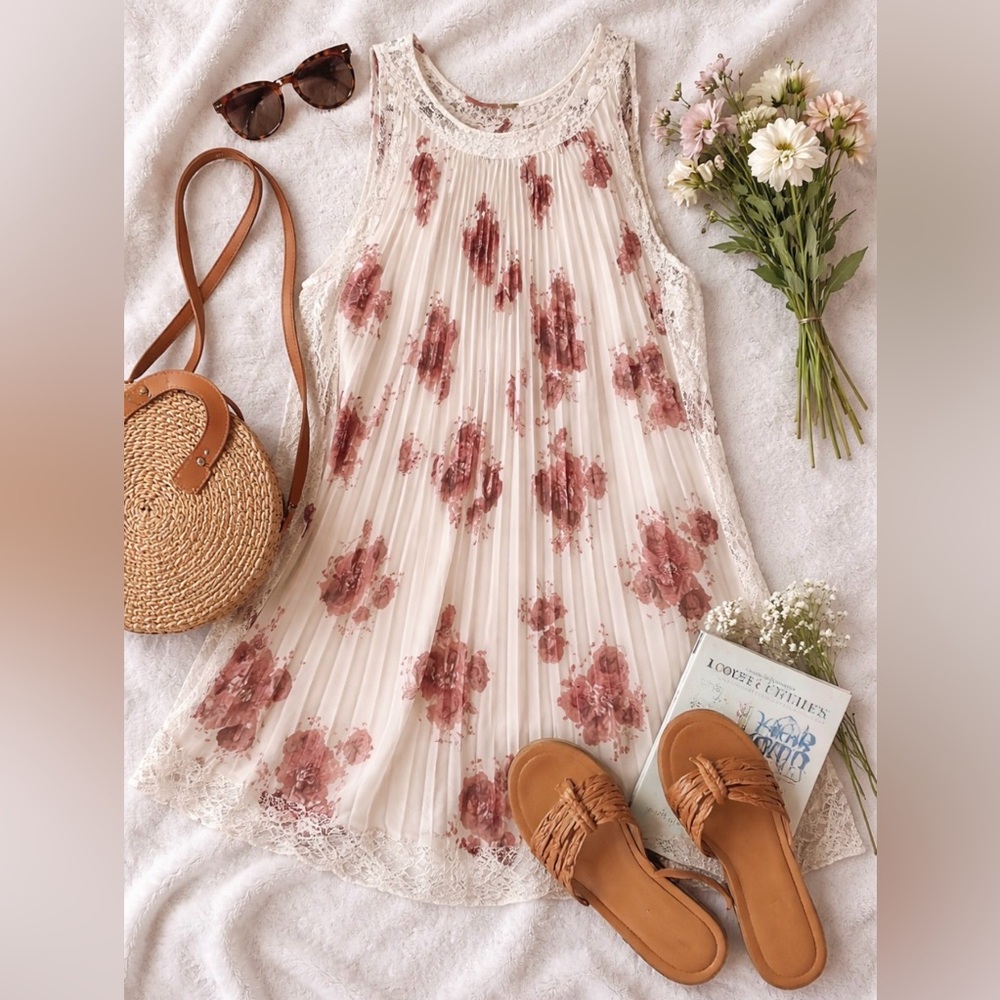 Free People Romantic Lace Floral Mini – Boho Coquette Europe Summer Dress - S